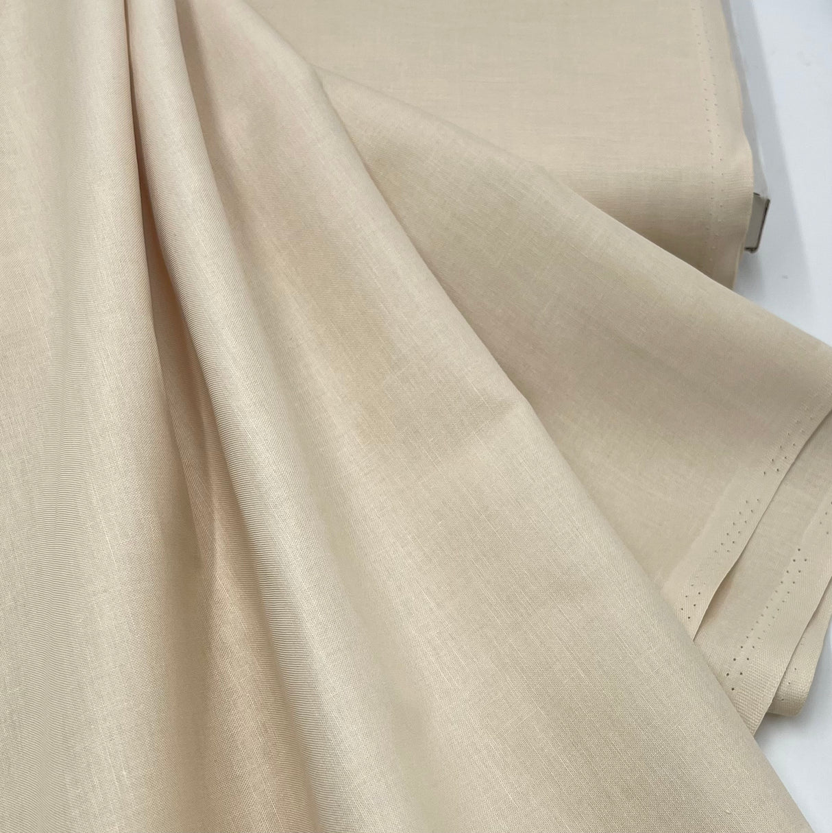 Homespun Taupe Fabric – Solid Blender Cotton – Hobbycraft HSTaupe