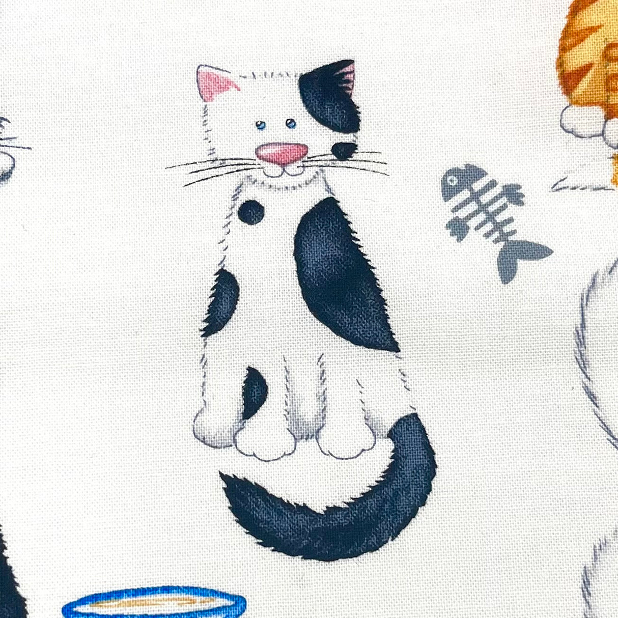 Cats Meow Fabric – Stacked Cats on White, 100% Cotton, Henry Glass HG1141.11