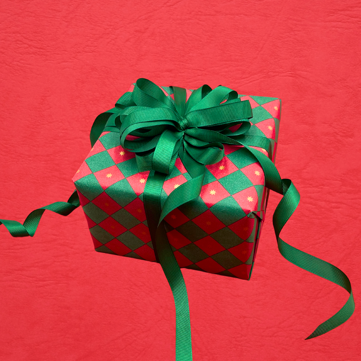 Checkerboard Gift Wrapping Paper – 80gsm, 60cm Wide | Festive Christmas Wrap