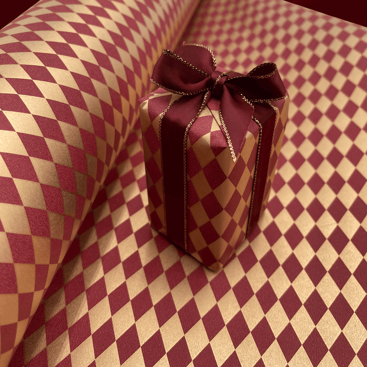 Diamonds Burgundy Gift Wrapping Paper – Gold & Burgundy Christmas Wrap