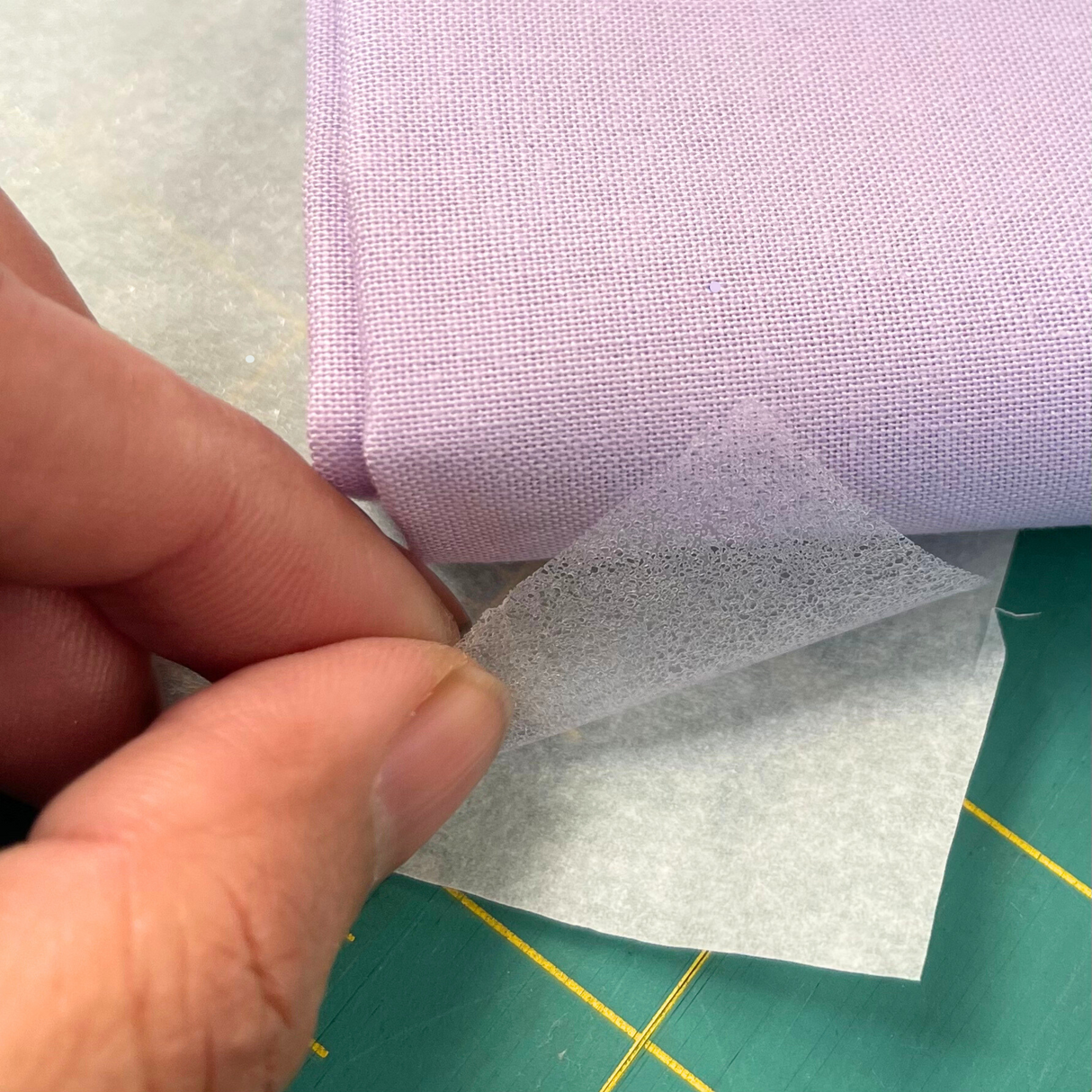 Vilene Bondaweb – Double Sided Web Adhesive | Vliesofix for Appliqué Quilting 45cm Wide