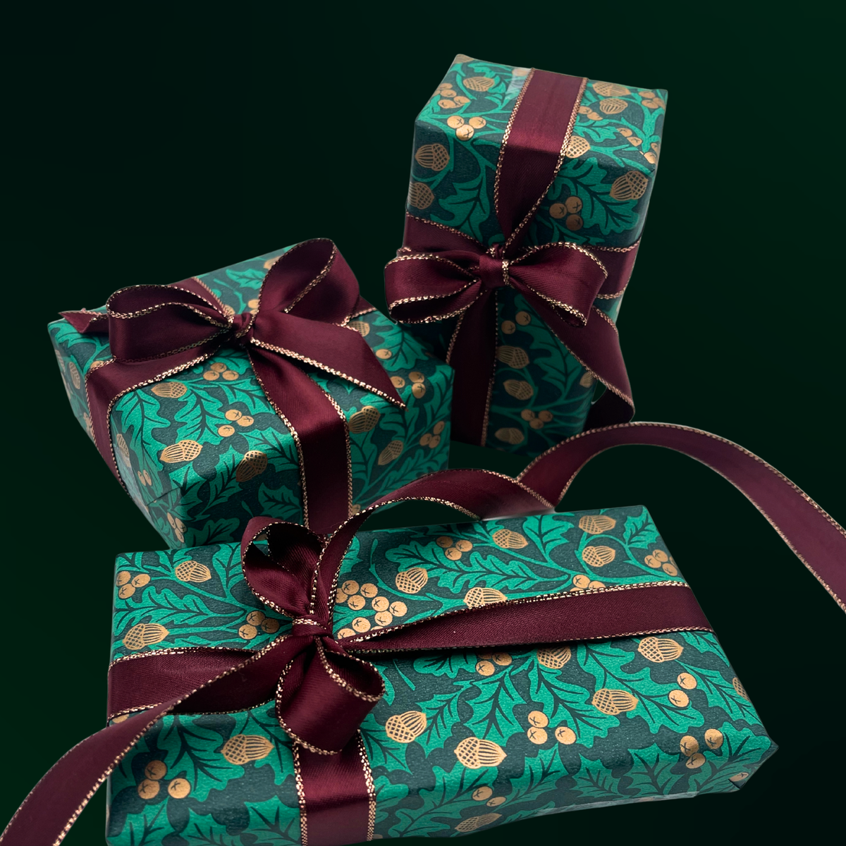 Xmas Harvest Green Gift Wrapping Paper – Acorn & Foliage Christmas Wrap