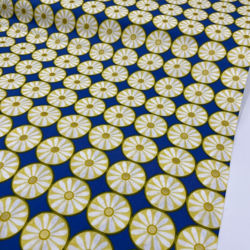 Daisy fabric tile, Yellow Blue floral fabric Michael Miller MD7127Blue