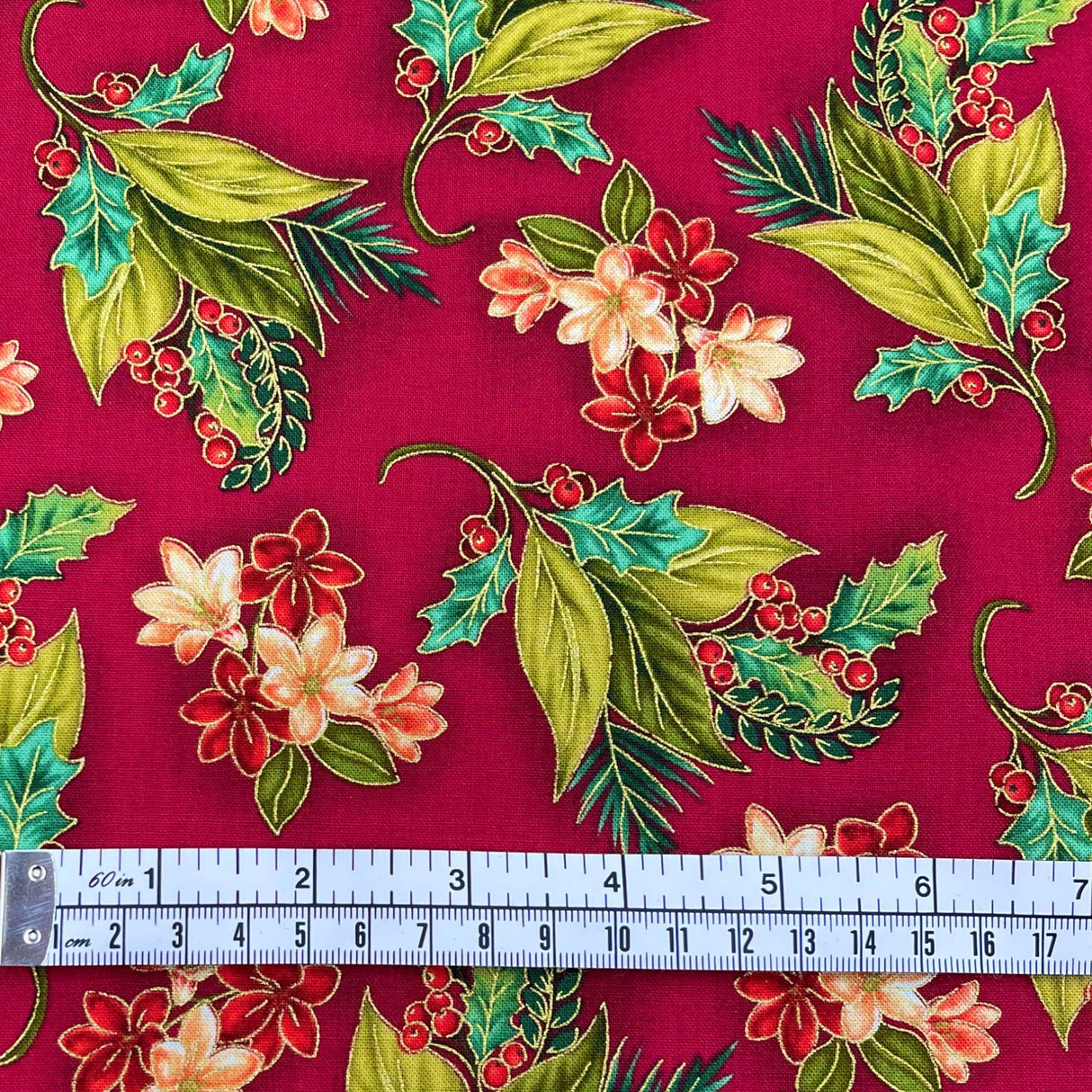 Christmas Splendor fabric Holly floral Cotton Quilting fabric Henry Glass HG9992