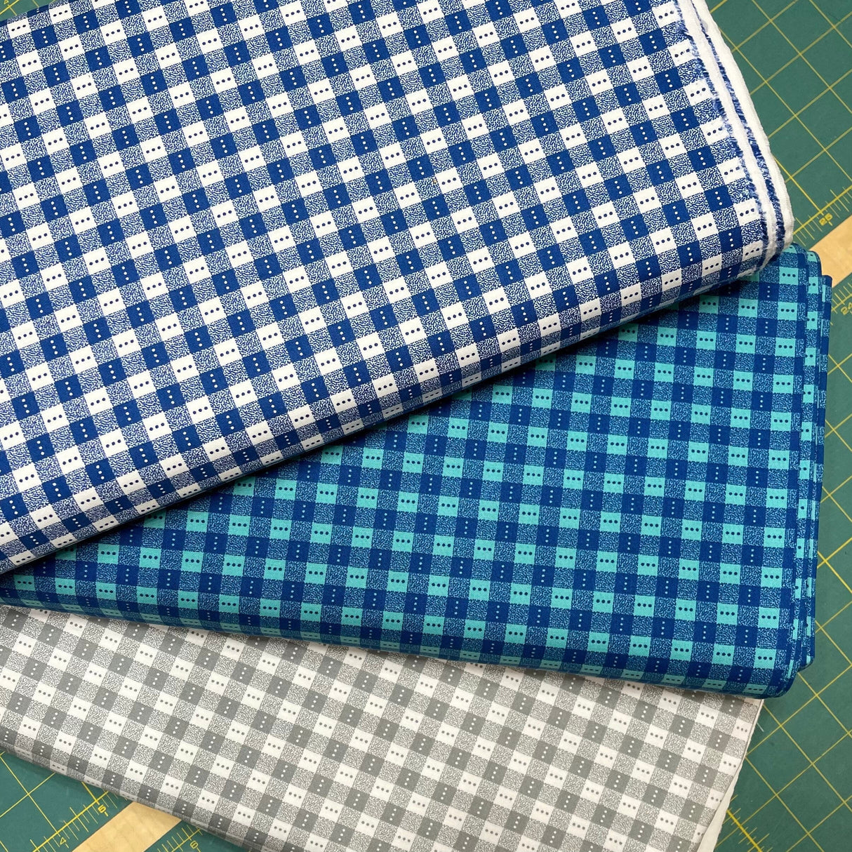 Checks 50cm Quilters Fabric Benartex