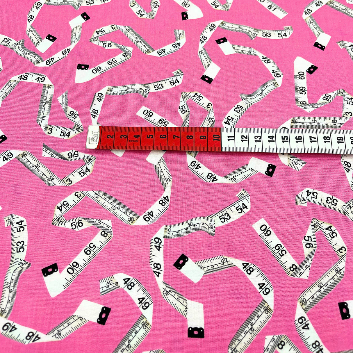 Tape Measure showing width of tape measure of Sew! Sew! fabric, TapeMeasures on Cotton fabric, Benartex BT8467.22