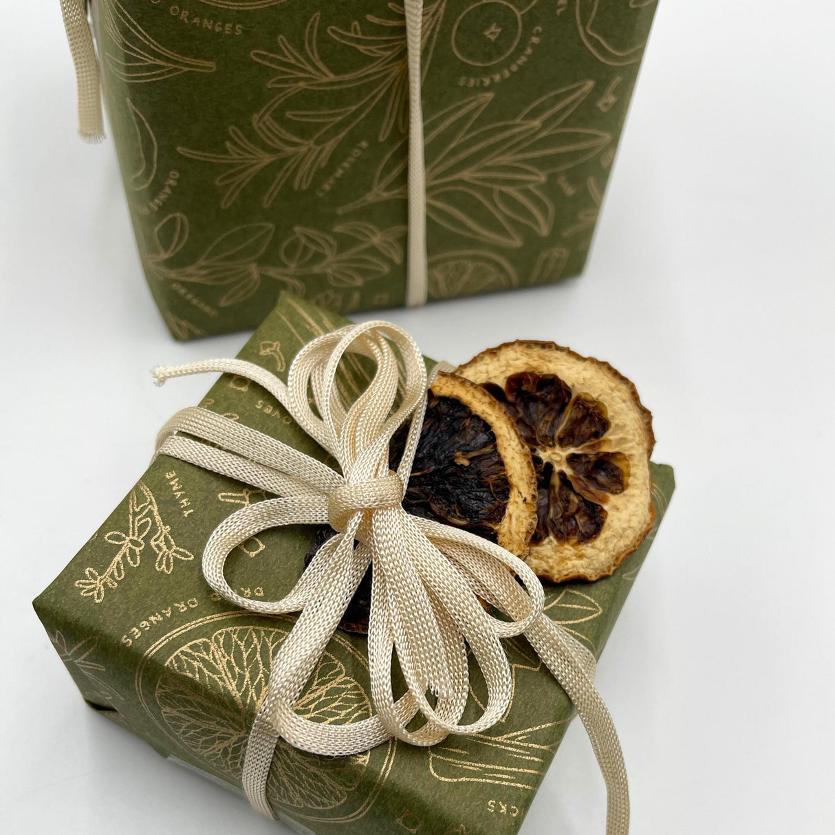 Sugar and Spice Olive Gold Gift Wrapping Paper – Festive Eco-Friendly Christmas Wrap