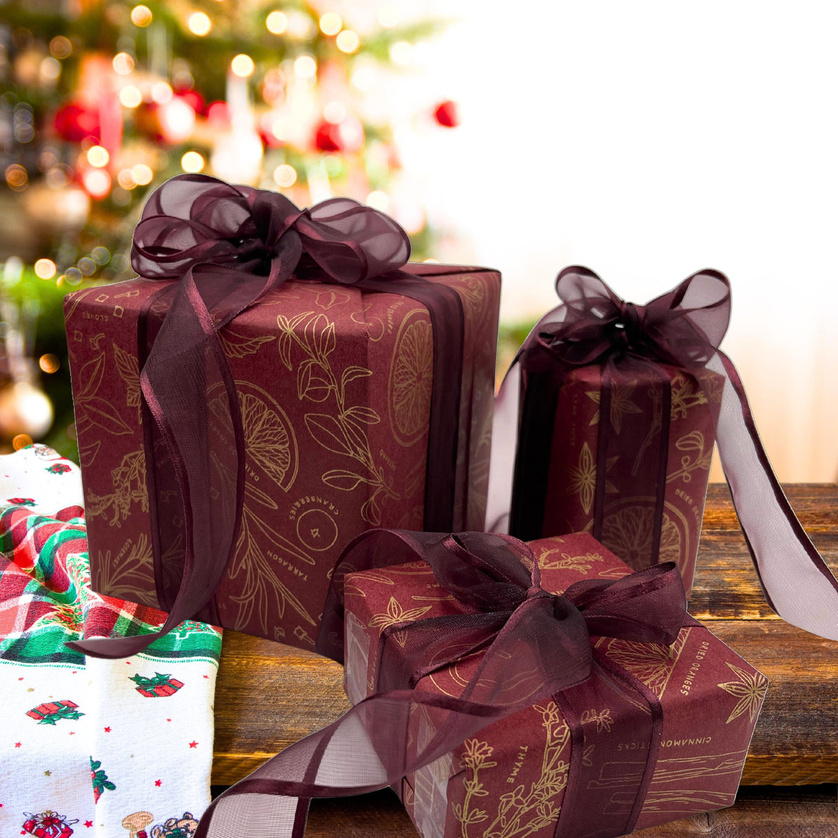 Sugar and Spice Red Gift Wrapping Paper – 80gsm, 60cm Wide | Festive Eco-Friendly Christmas Wrap