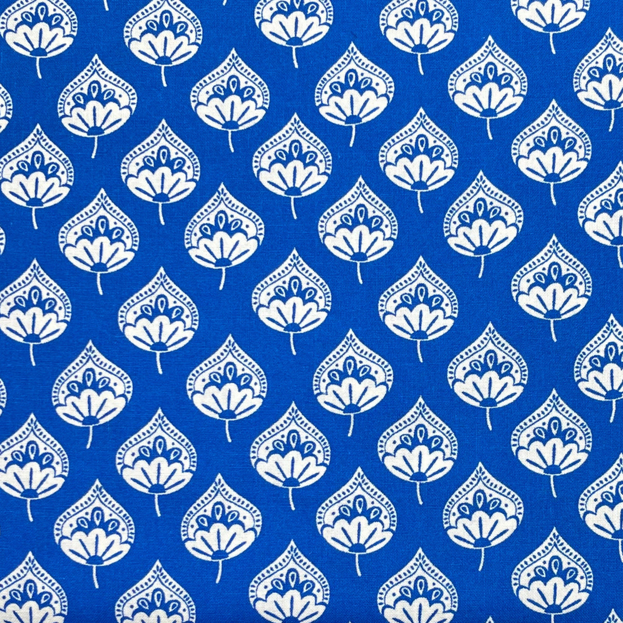 Blue fabric Aqua Leaves 50cm Quilters Cotton Fabric Springs Creative