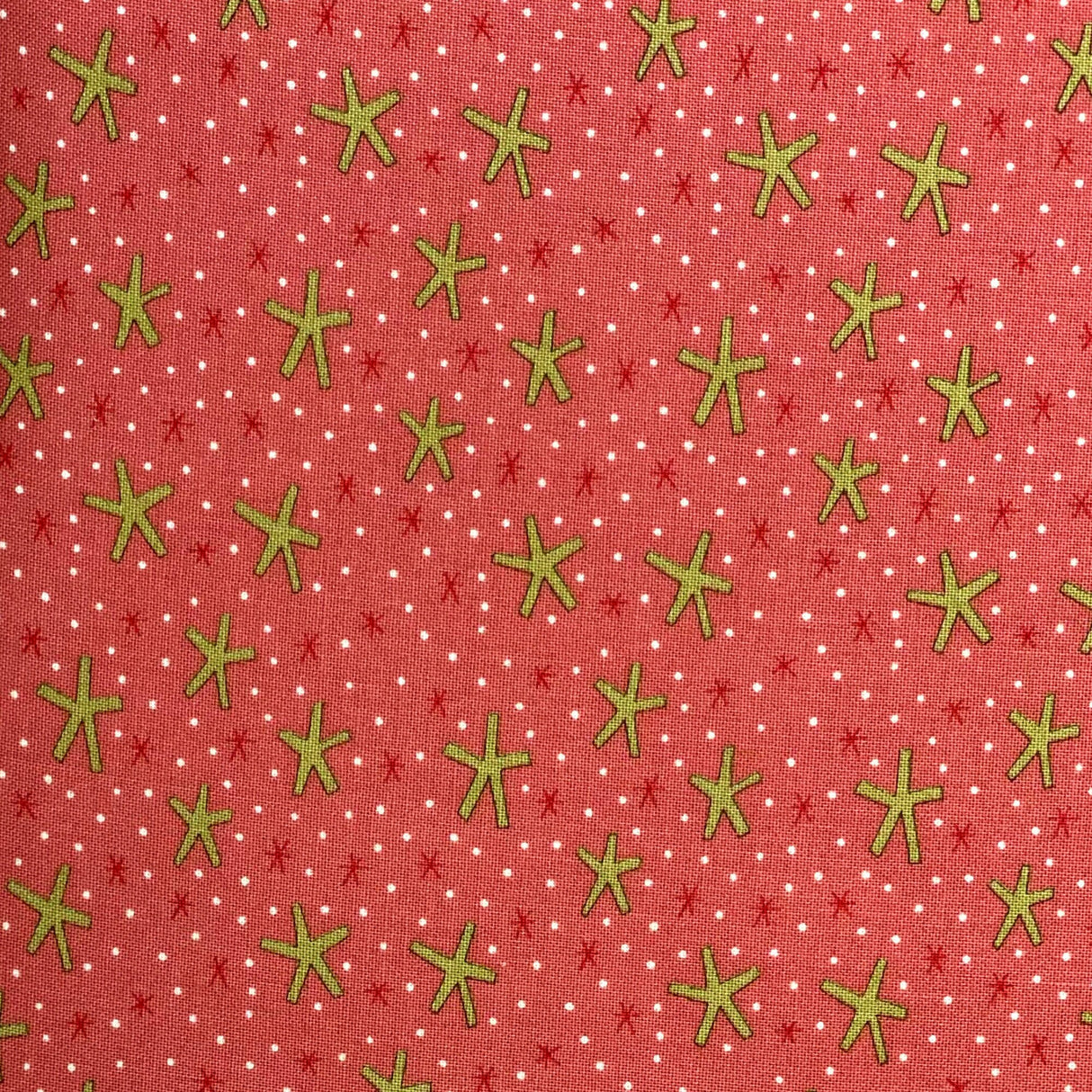 Red Stars Christmas fabric Quilting Patchwork Crafting fabric Henry Glass HG8755-22