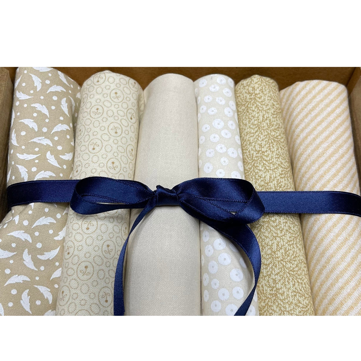 Gift Box Natural Fat Quarter Out of Print Quilting Cotton Fabric 6 Fat Quarters