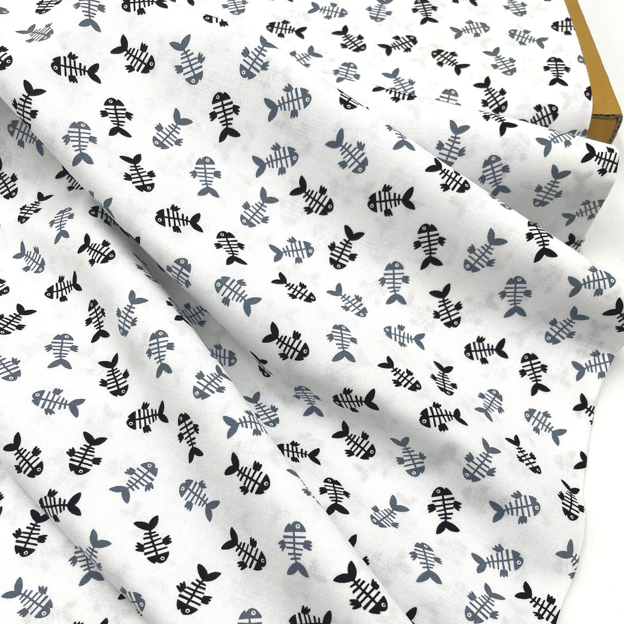 The Cats Meow Fabric, Cotton Quilting fabric, Henry Glass HG1142.10