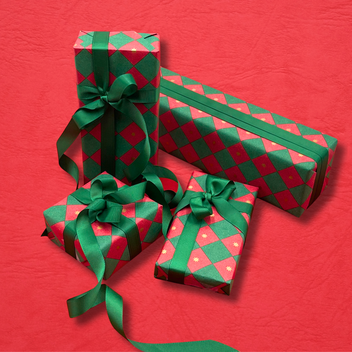 Checkerboard Gift Wrapping Paper – 80gsm, 60cm Wide | Festive Christmas Wrap