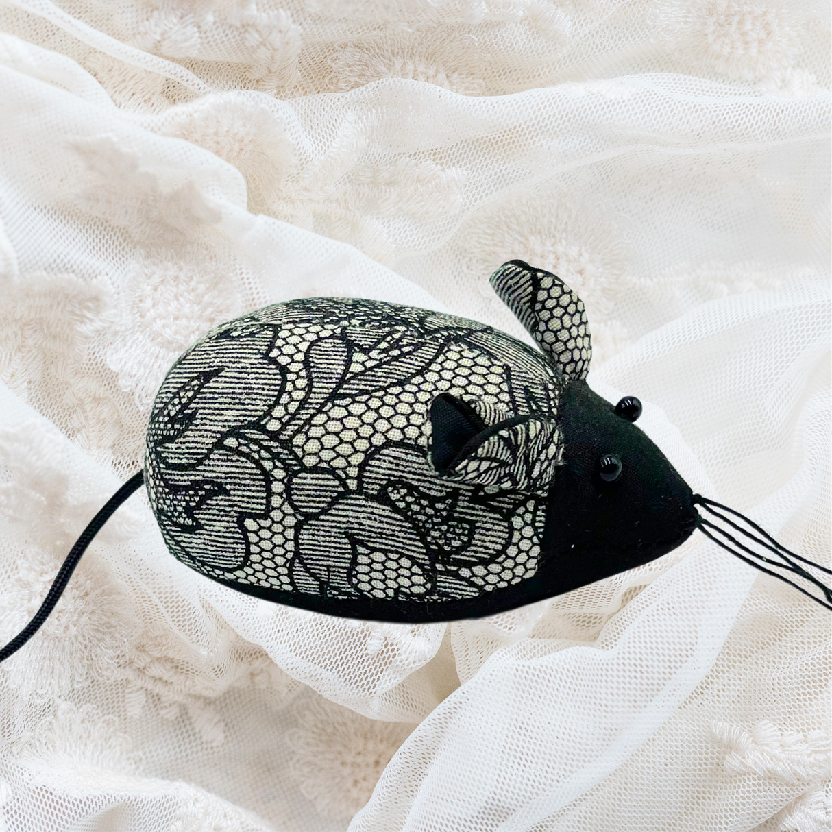 Mouse Pin Cushion – Quilting & Craft Accessory | Hobbycraft