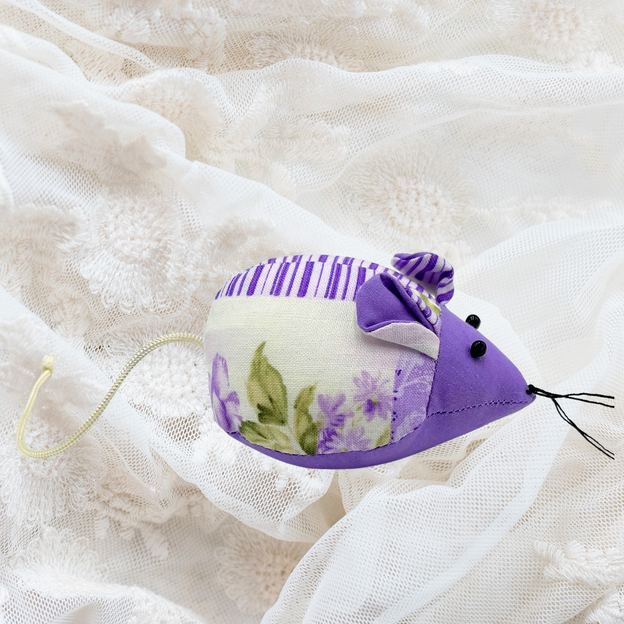 Mouse Pin Cushion – Quilting & Craft Accessory | Hobbycraft