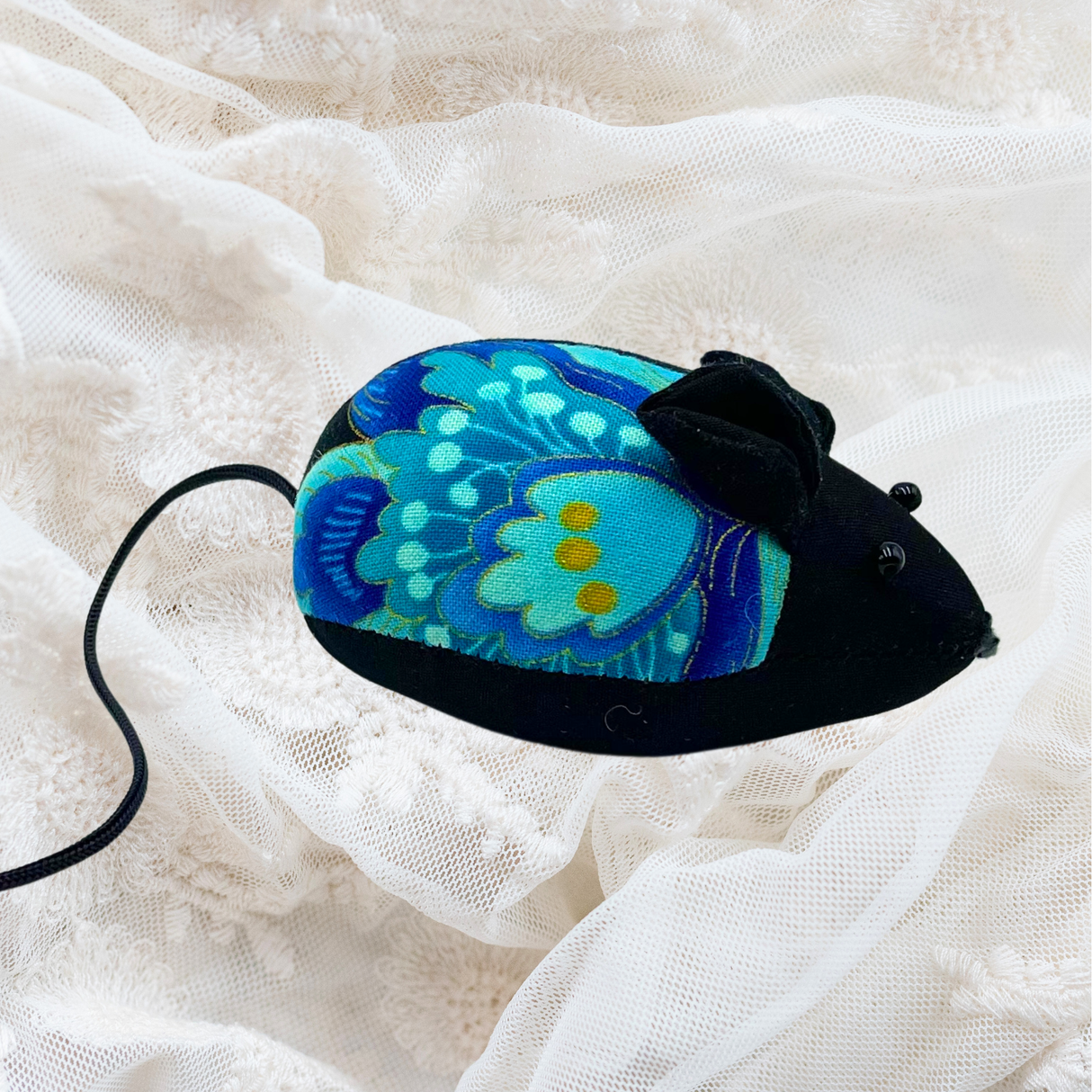 Mouse Pin Cushion – Quilting & Craft Accessory | Hobbycraft
