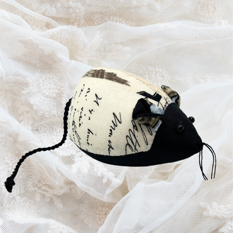 Mouse Pin Cushion – Quilting & Craft Accessory | Hobbycraft