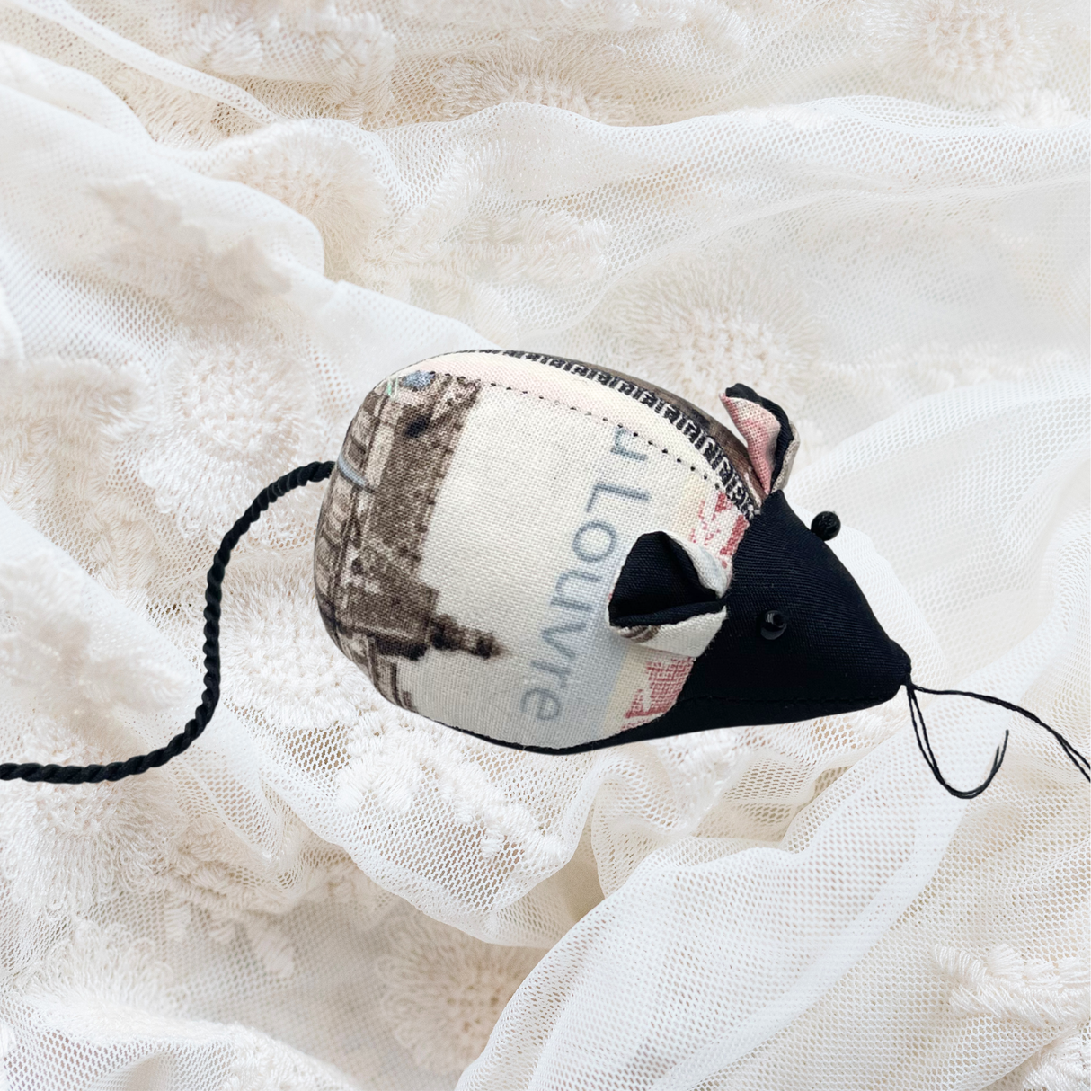 Mouse Pin Cushion – Quilting & Craft Accessory | Hobbycraft