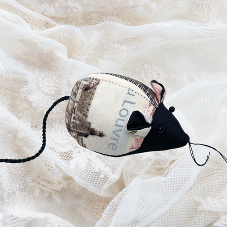 Mouse Pin Cushion – Quilting & Craft Accessory | Hobbycraft
