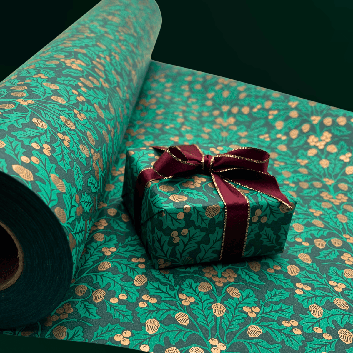 Xmas Harvest Green Gift Wrapping Paper – Acorn & Foliage Christmas Wrap