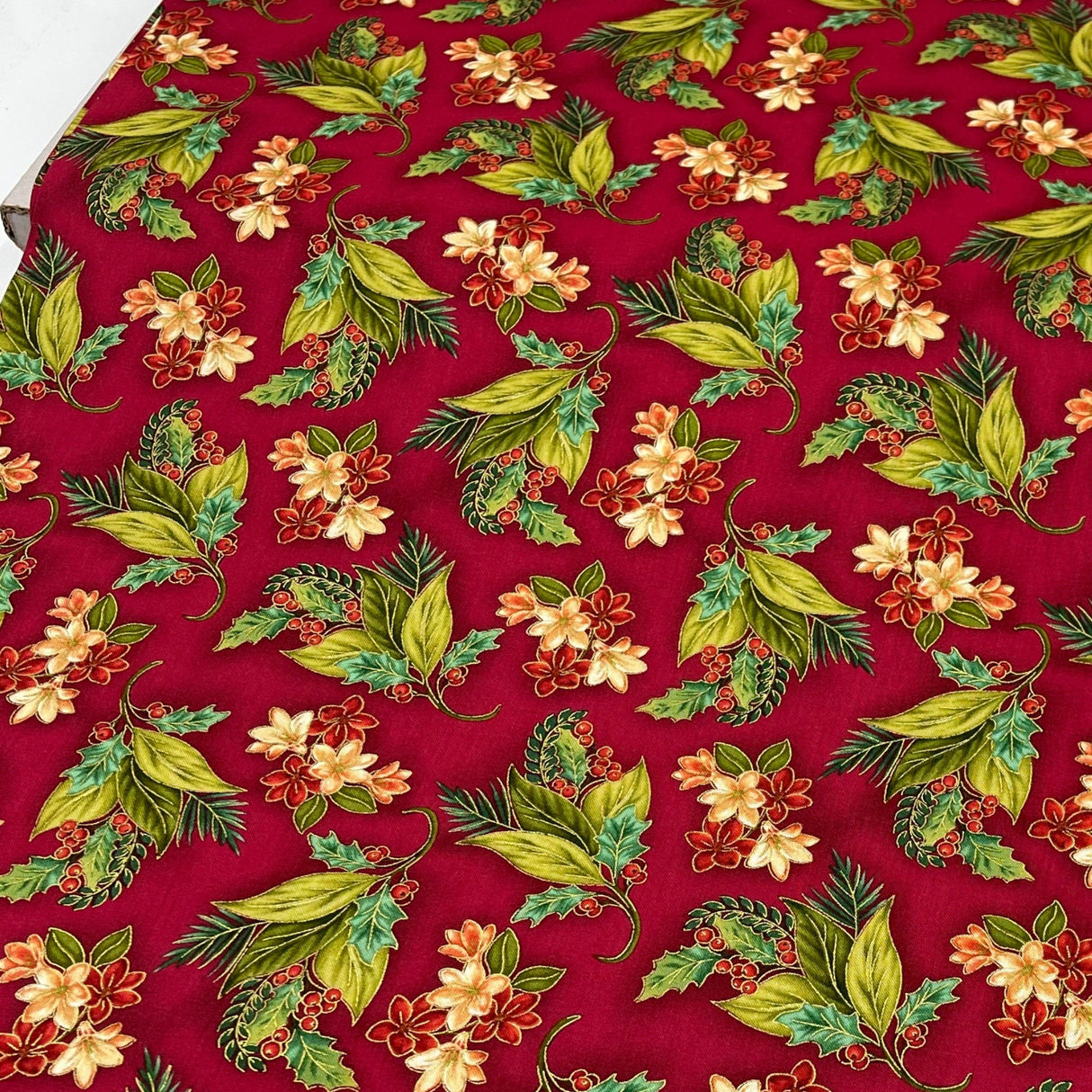Christmas Splendor fabric Holly floral Cotton Quilting fabric Henry Glass HG9992