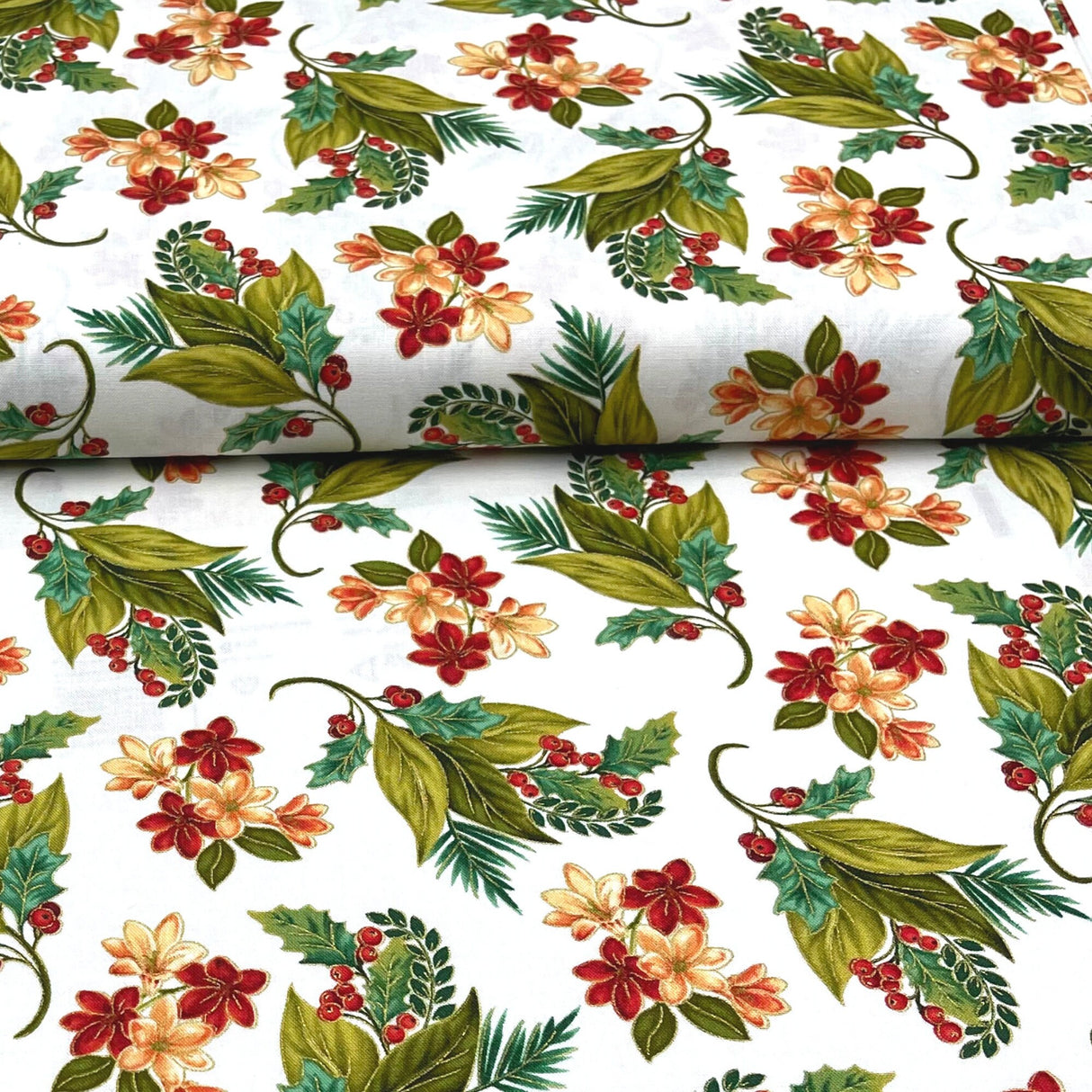 Christmas Splendor fabric Holly floral Cotton Quilting fabric Henry Glass HG8322M-44