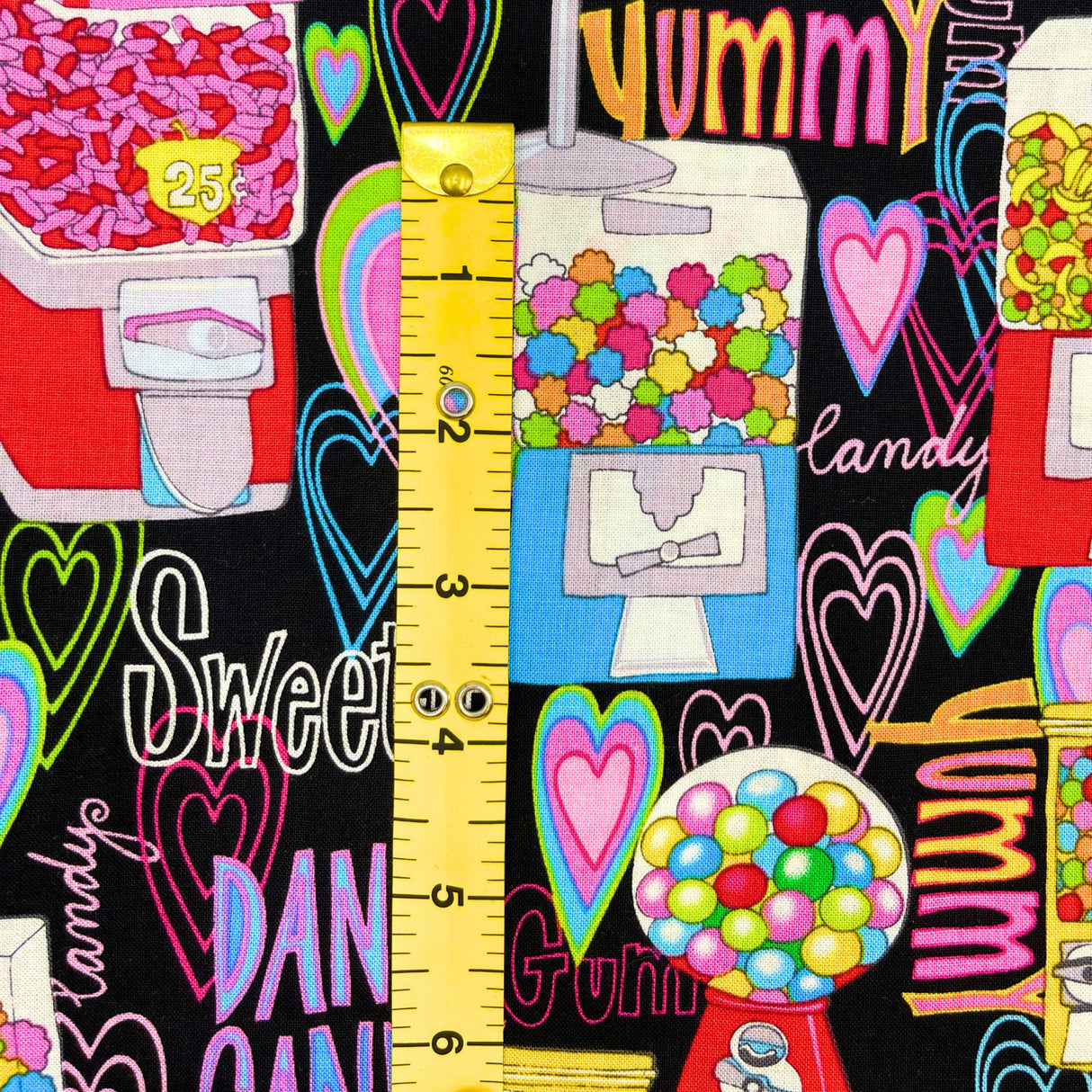 Candy Machines, Sweets, Bubblegum fabric, Quilting Cotton Fabrics, Timeless Treasures TT-9272.Fun