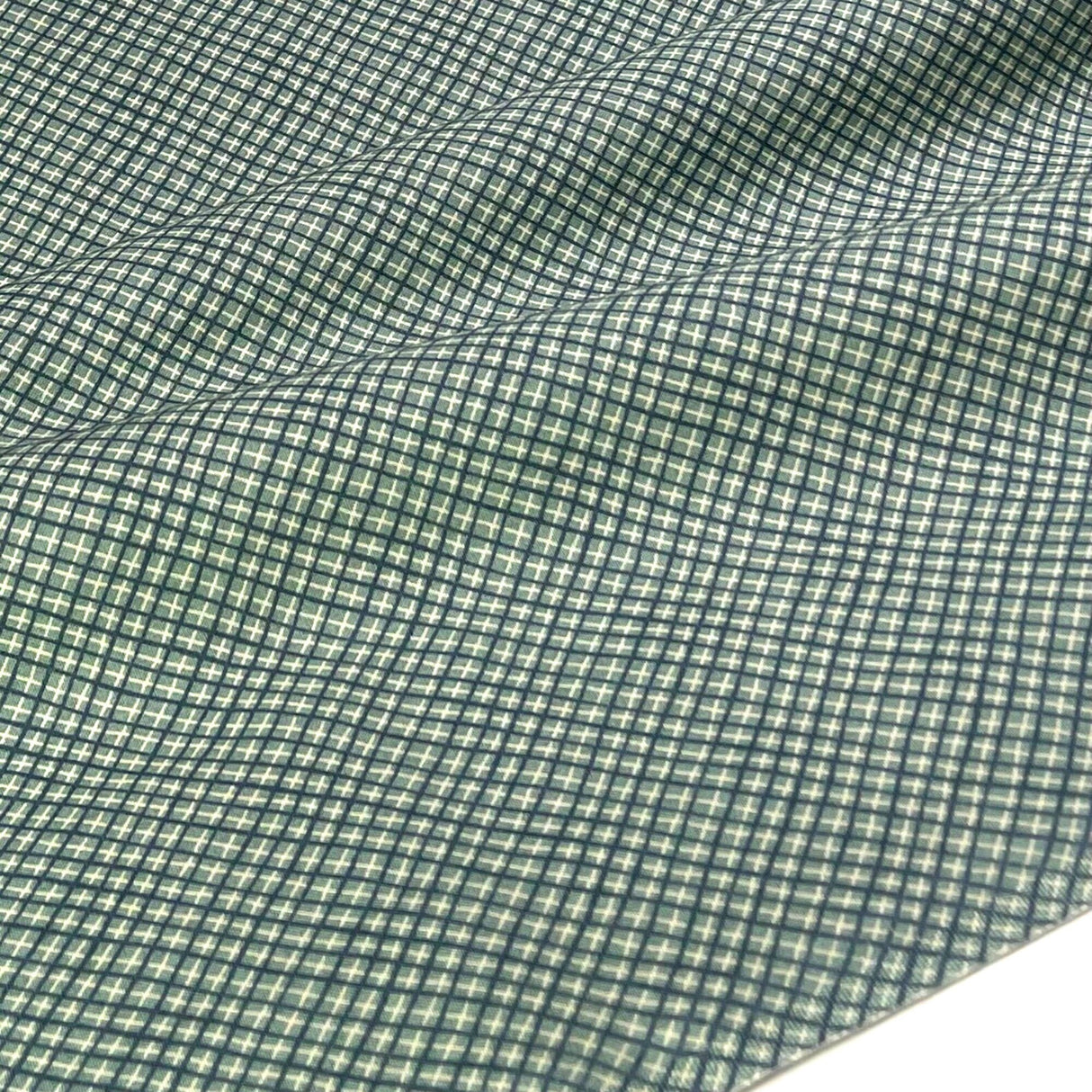 Peace on Earth Lattice Christmas Celebration fabric Henry Glass 8503.11