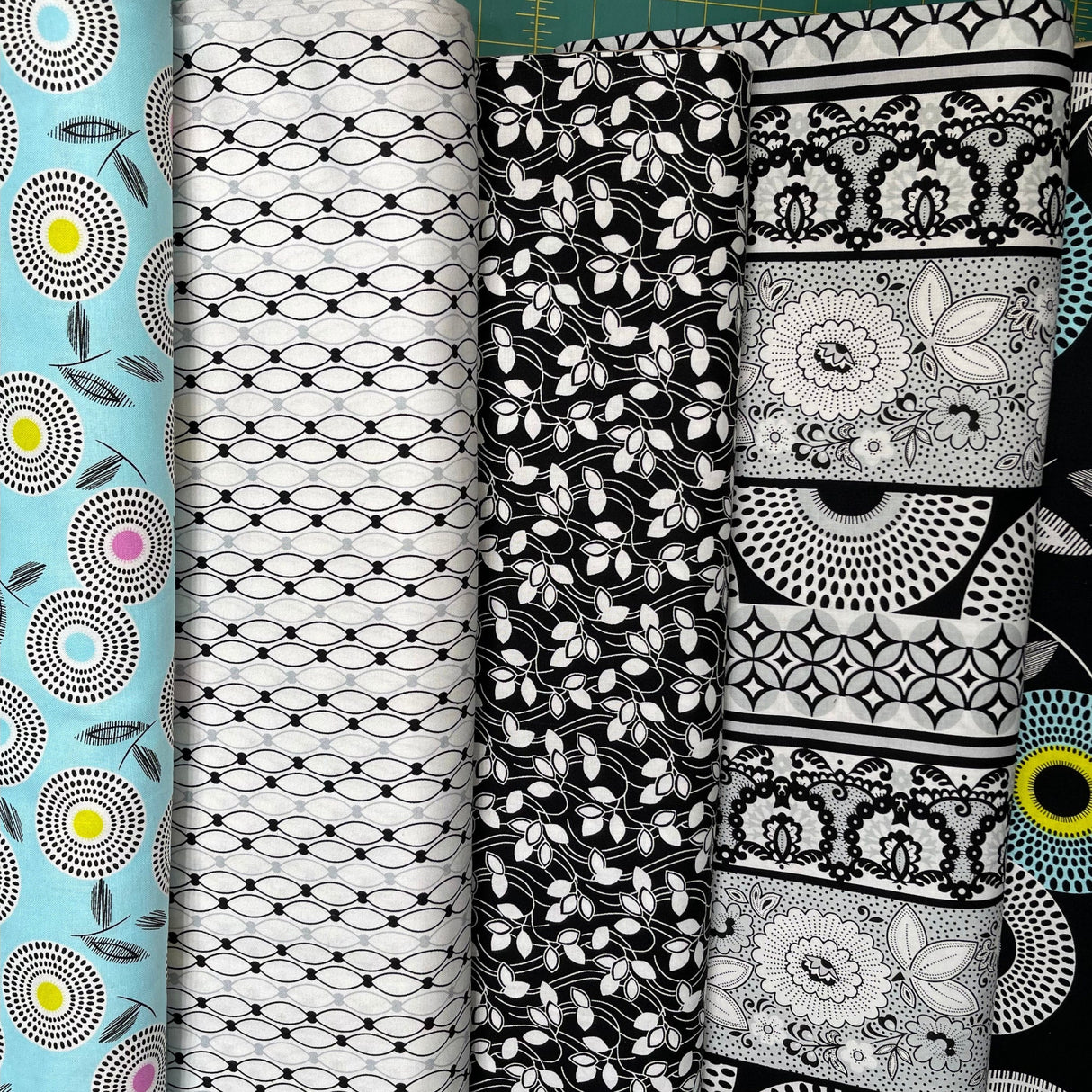 Licorice Candy Geometric White - StudioE - Cotton Quilting Fabric - SE3355.9