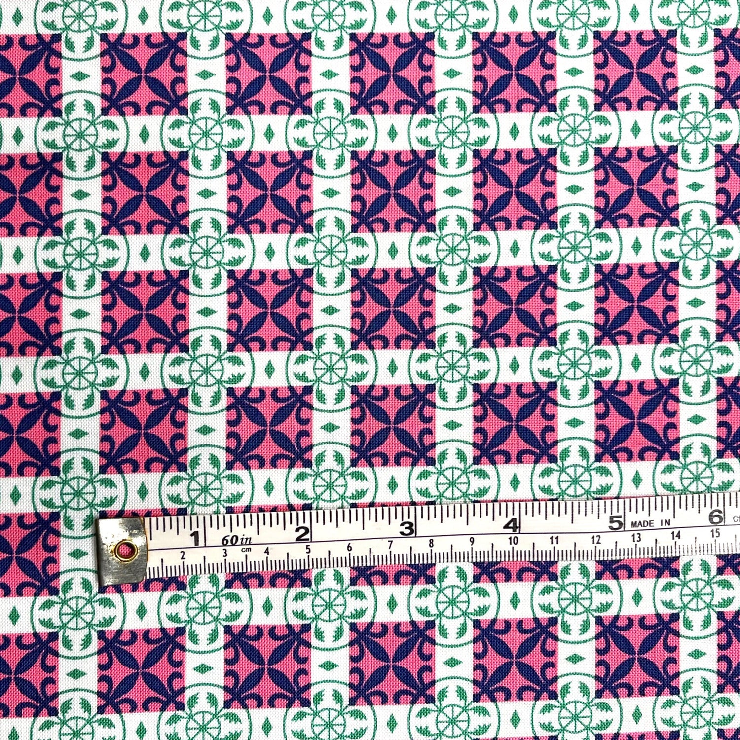 Color Brigade Fabric Jennifer Paganelli Quilting Crafting 100% Cotton Jamie fabric PWJP113.Coral