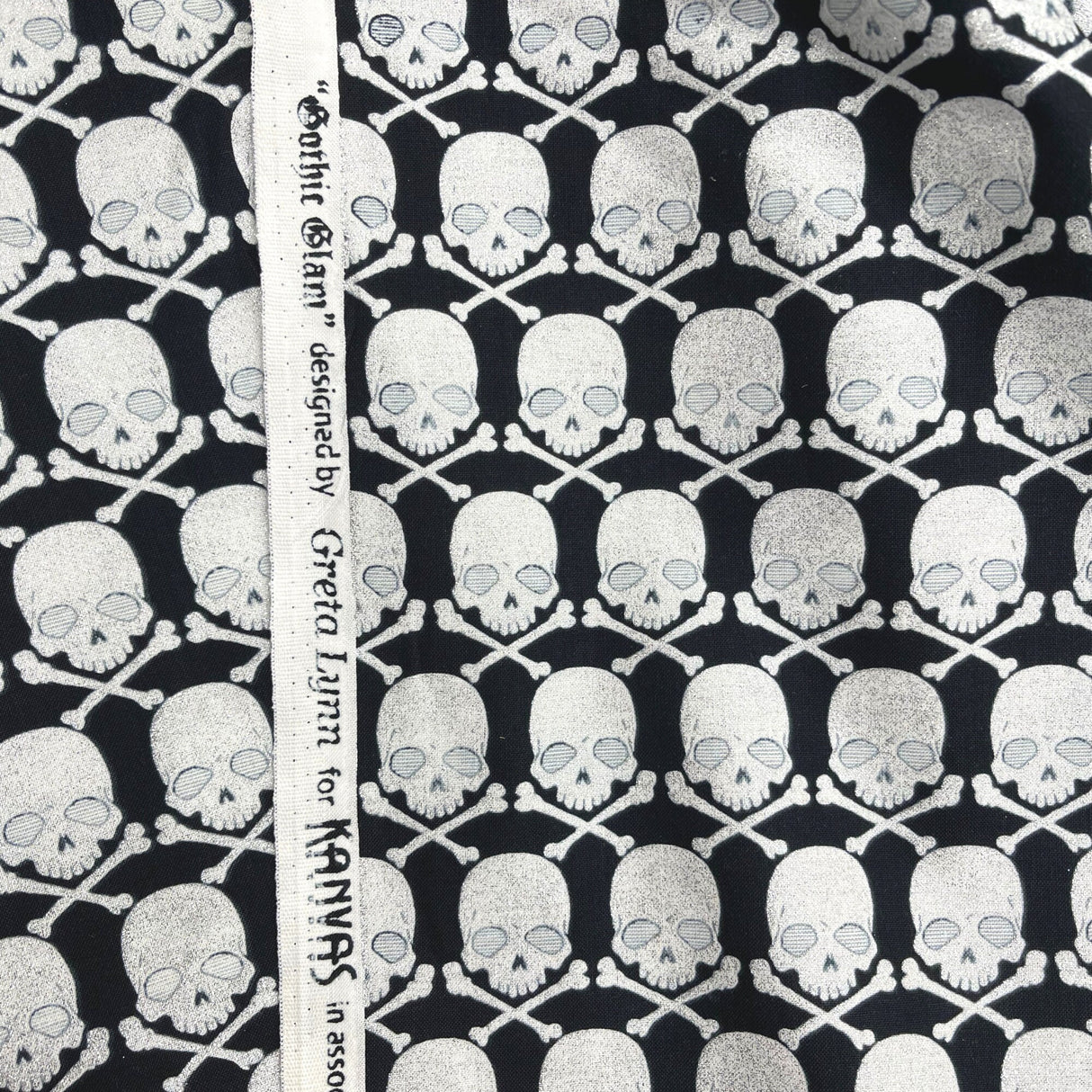 Skulls metallic fabric Black Silver metallic Halloween Cotton Quilting fabric Gothic Glam Fabric Benartex BT-CM4937G-12