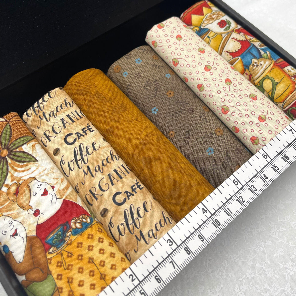 Coffee Escapes, Fat Quarter pack, Gift ideas, Pre-cut, Quilting Fabric by Henry Glass