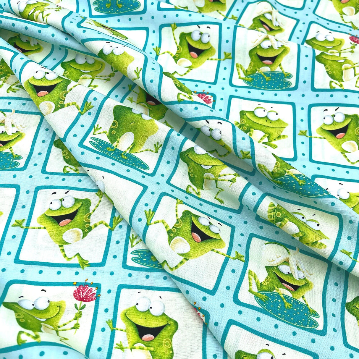 Frogland Friends, Animal Quilting fabric, Amphibians, green frogs fabric HG1061.16